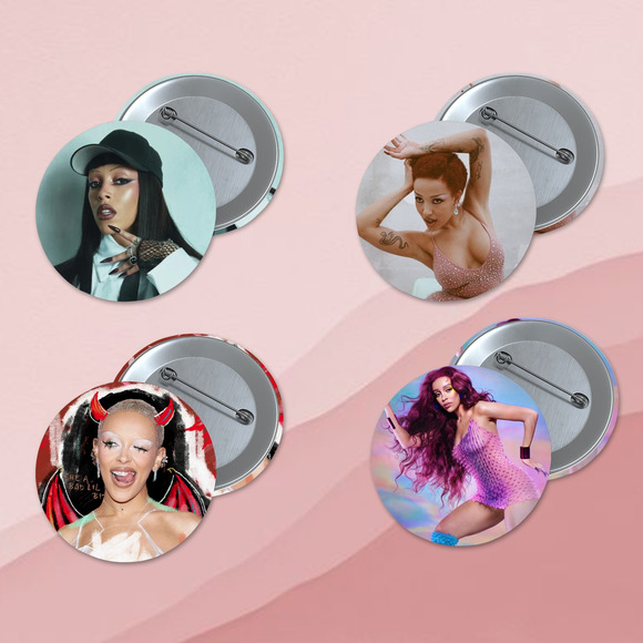 Doja Cat 1.5 Inch Pinback Buttons 4 pack Pop Music Pop Star - Picture 1 of 1